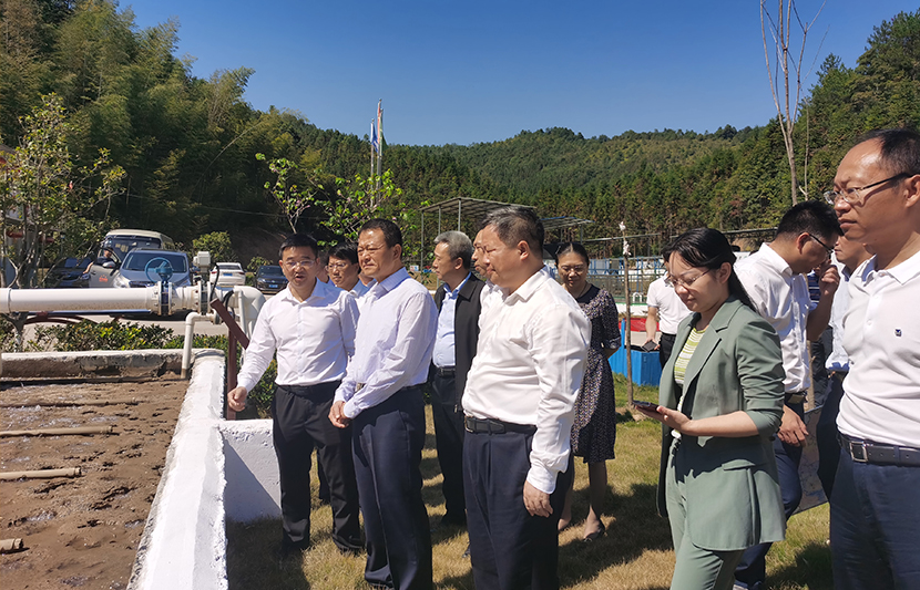 贛州市市委副書記、市長李克堅一行蒞臨挺進環保定南上下營稀土尾水處理站調研督導